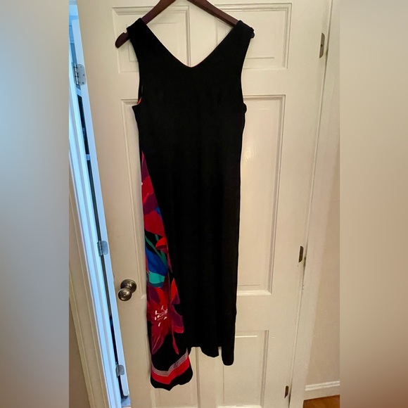 Tommy Bahama size medium dress - Picture 2 of 3